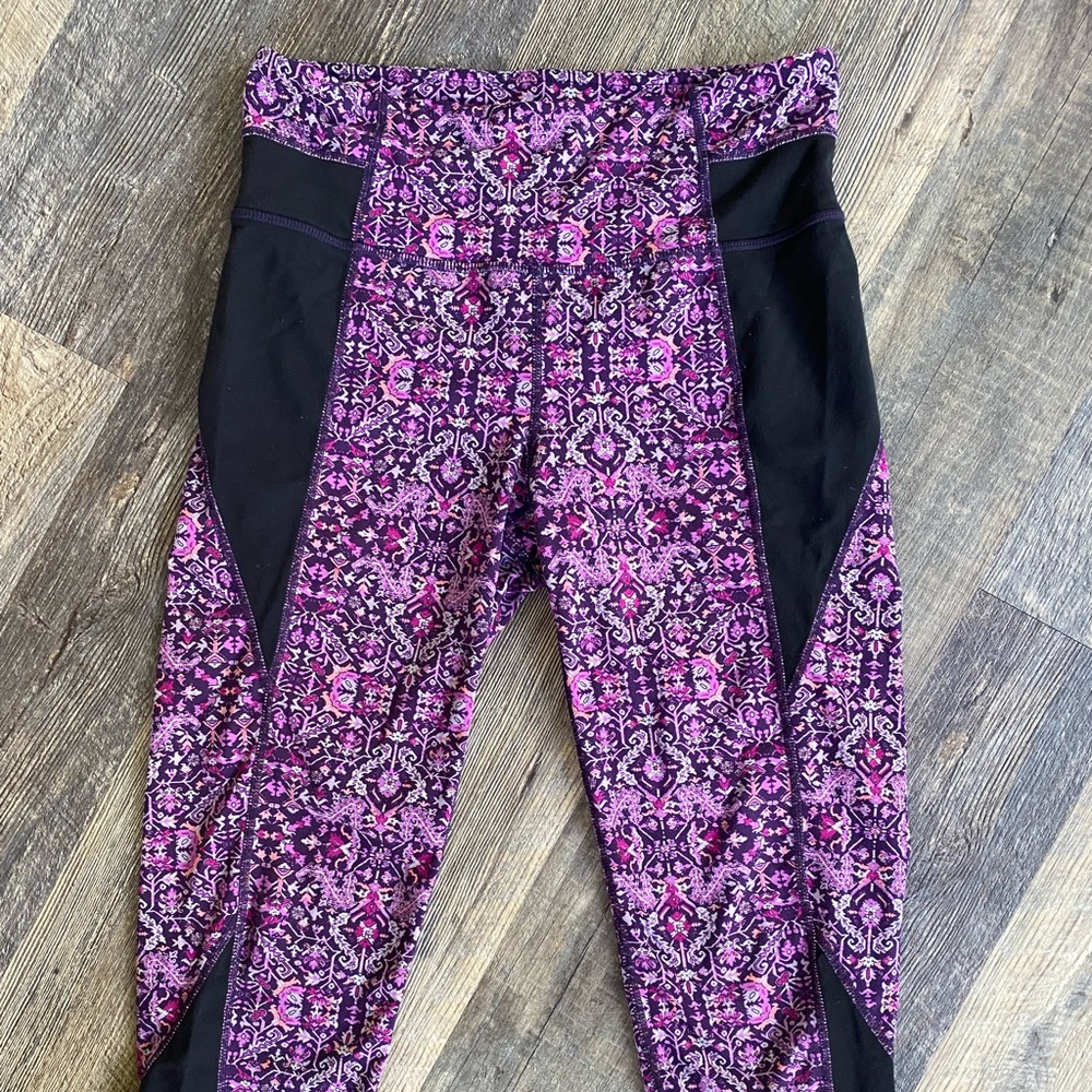 Athleta purple/black leggings size M